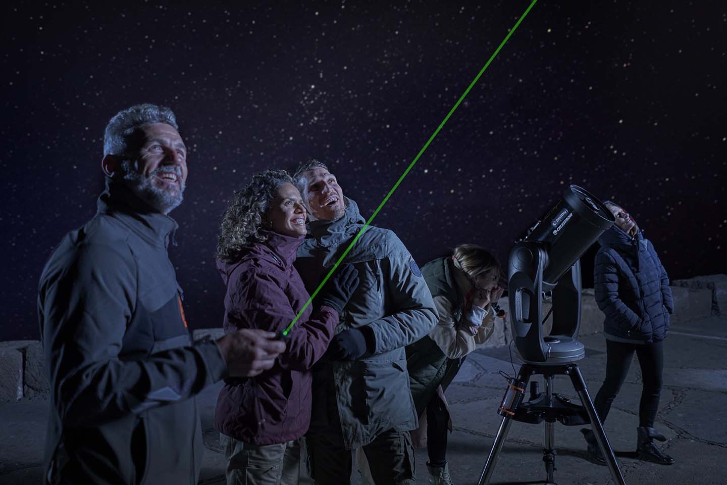 Astronomical observation included in the excursion with Starlight guides, to discover the secrets of the Teide's sky