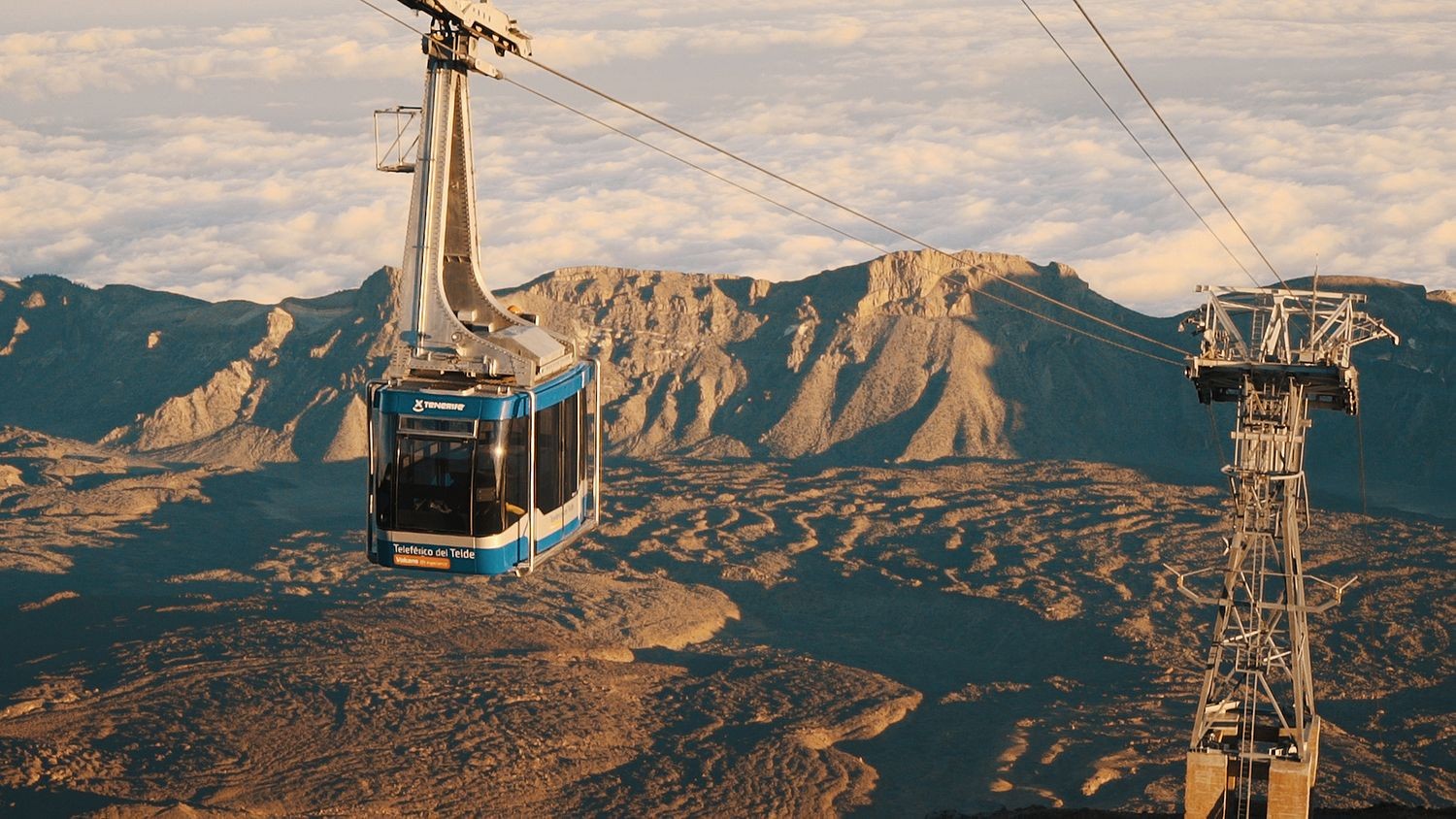 Descubriendo las maravillas del entorno de la mano de los guías, diferentes idiomas disponibles