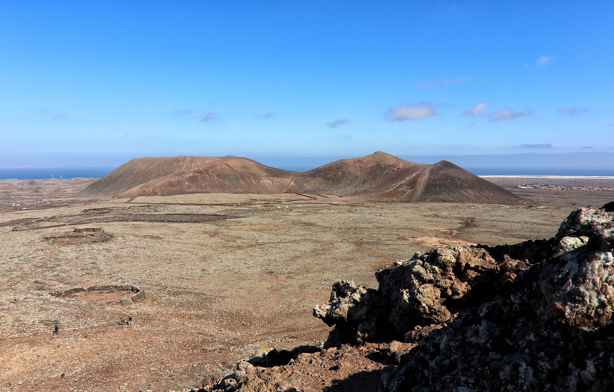 Vista panoramica de Las Calderas a Fuerteventura Vista panoramica de Las Calderas a Fuerteventura