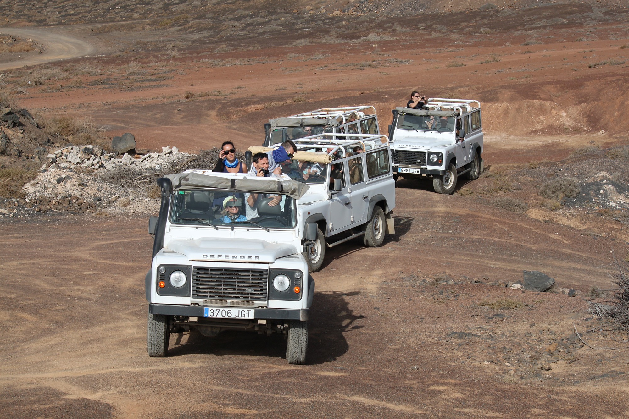 Tour en vehículo 4x4 por Fuerteventura, una aventura explorando la isla Tour en vehículo 4x4 por Fuerteventura, una aventura explorando la isla