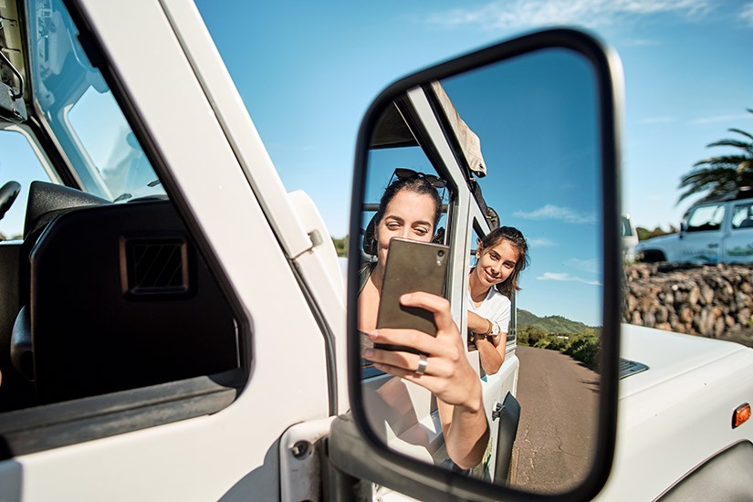 Amis en excursion à La Palma en Jeep Safari en privé