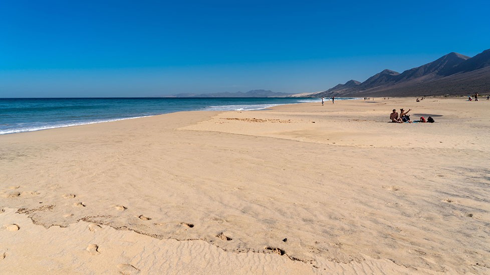 Itinerario lungo la spiaggia di Cofete a Fuerteventura in Jeep Safari Itinerario lungo la spiaggia di Cofete a Fuerteventura in Jeep Safari